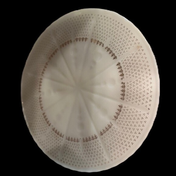 Anchor Hocking Milk Glass‎ Pedestal Cake Dessert Stand Gold Foil Fleur-De-Lis - Picture 2 of 11